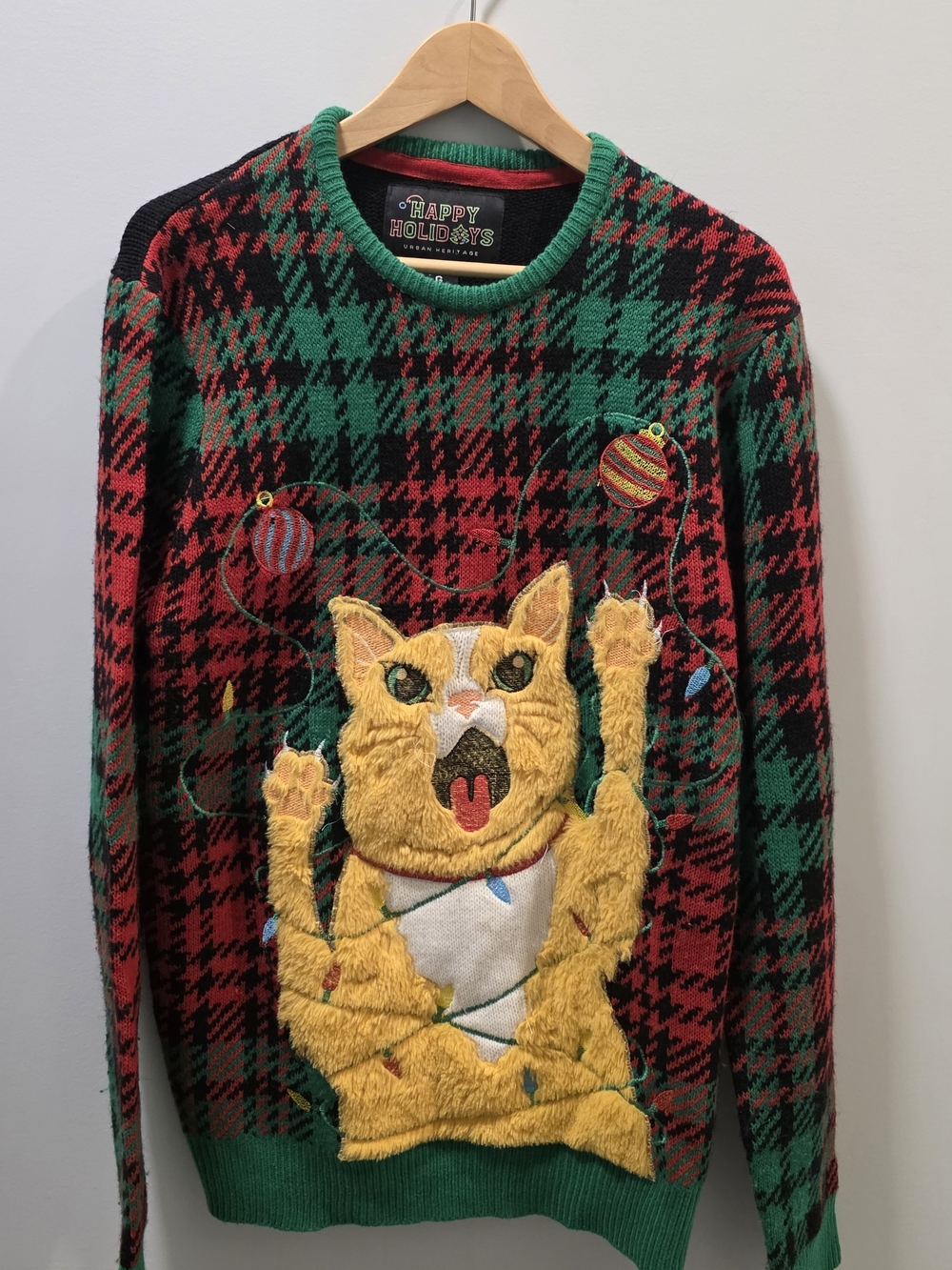Happy Holidays Urban Heritage Plaid Cat Christmas Sweater Size L